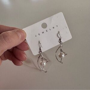 Beautiful Sterling Silver 925 Freshwater Pearl Coiled Spiral Dangling Earrings